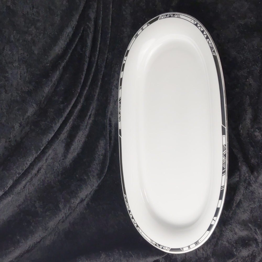 Habitat porcelain serving platter 16 by 9 1/4 inch